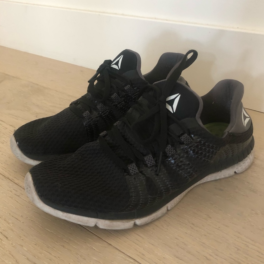 Reebok Memory Tech Massage Athletic Shoes